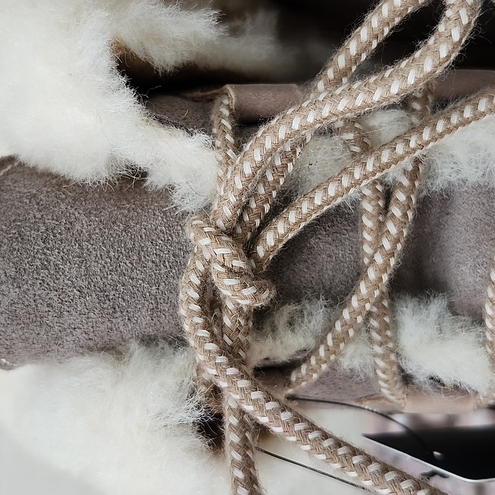 NWT EMU AUSTRALIA CORREA SHEEPSKIN BOOT - Picture 7 of 12